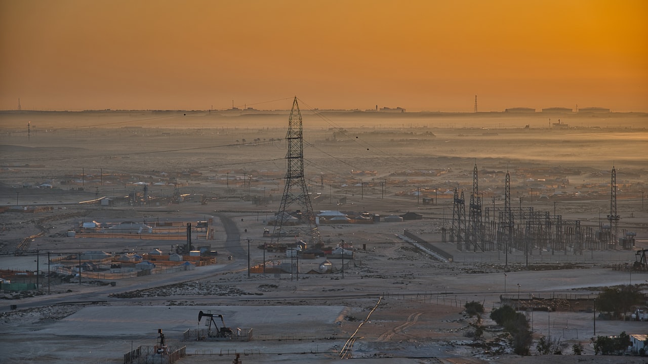 Two Knobs, One Record: What Shale Design Models Cannot Separate